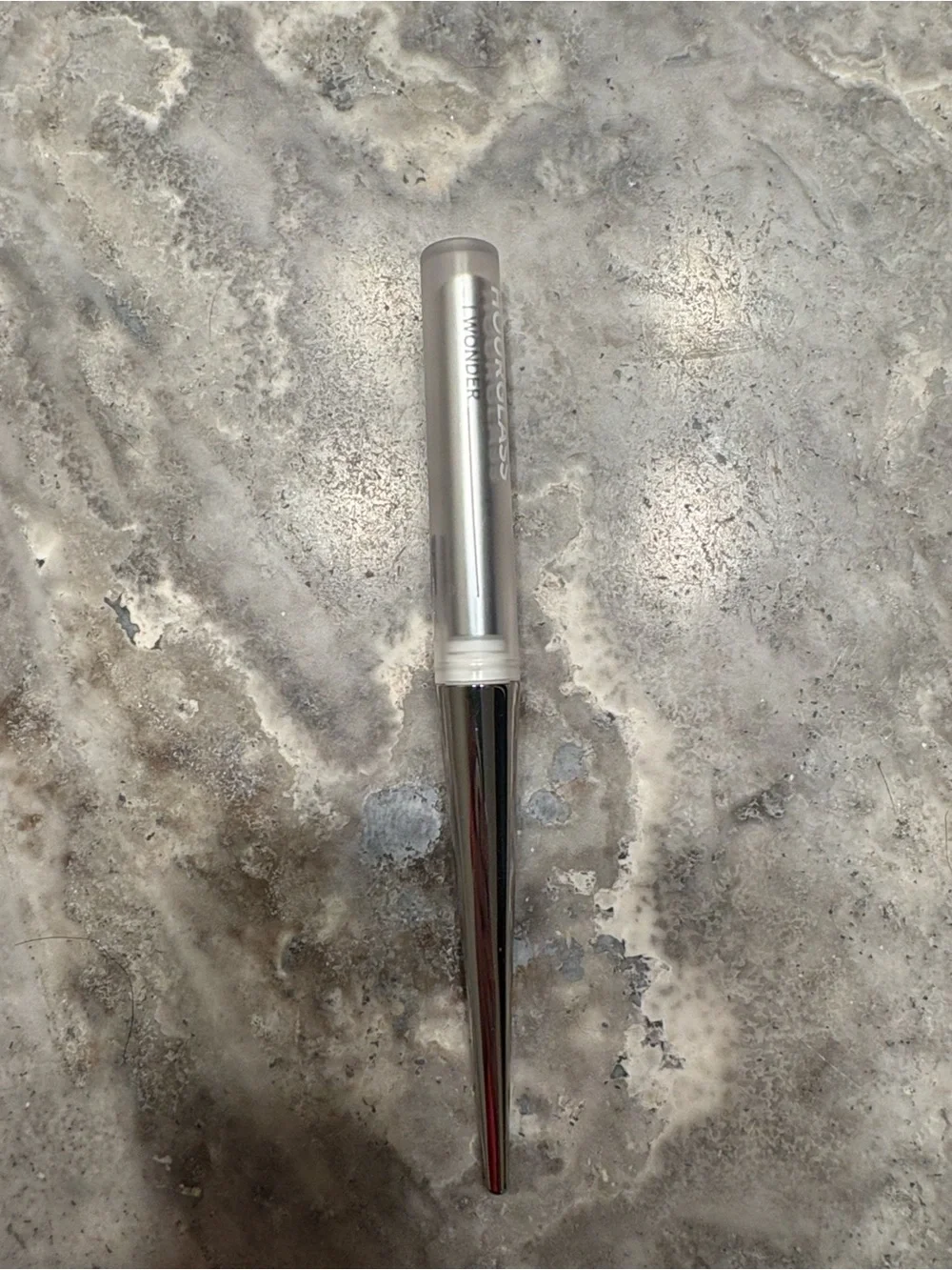 ⭐️LE⭐️DISCONTINUED⭐️Hourglass Confession Ultra Slim High Intensity - I Wonder